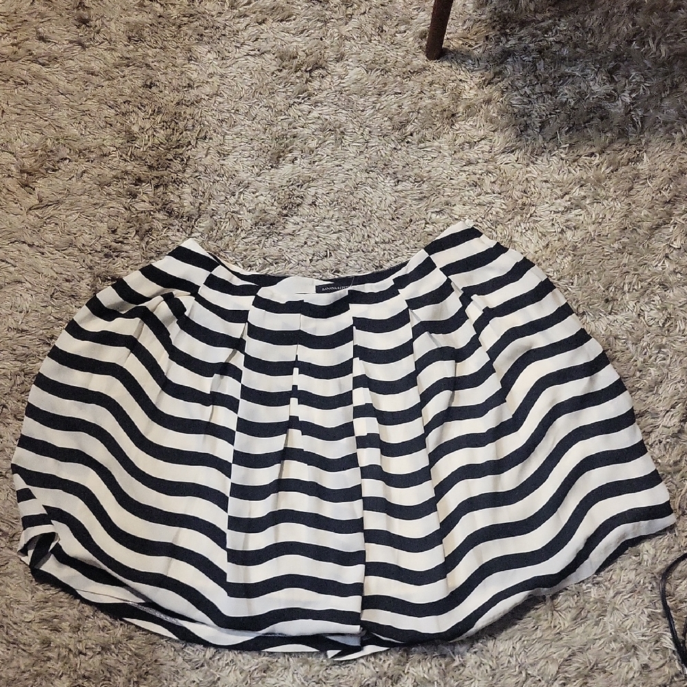 Banana Republic Black and White Striped Mini Skirt